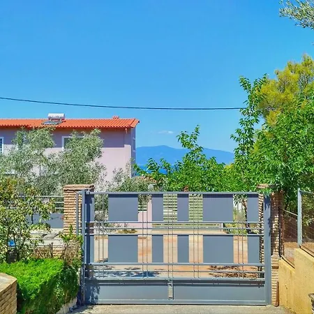 Cozy With Pool, View, Internet, Barbeque Villa *